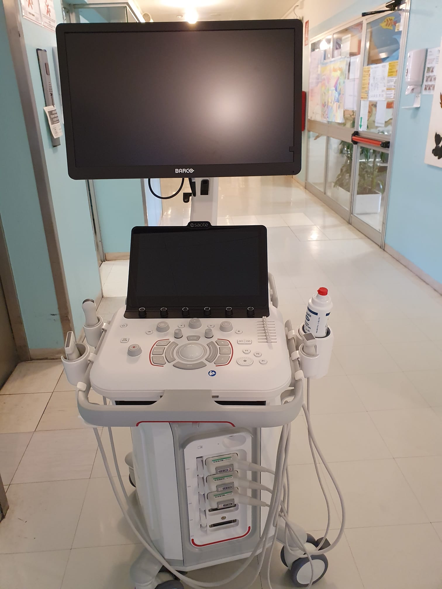 ECOTOMOGRAFO PER LA CHIRURGIA PEDIATRICA